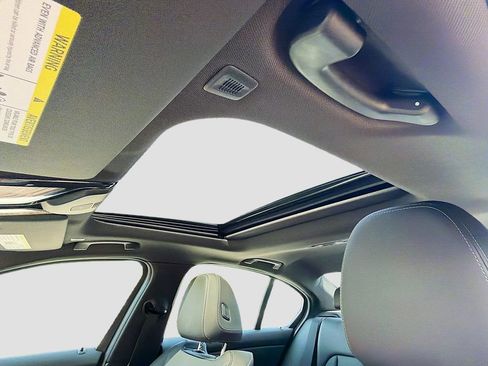 Used 2024 BMW 330i xDrive Sedan w/ Convenience Package image 25