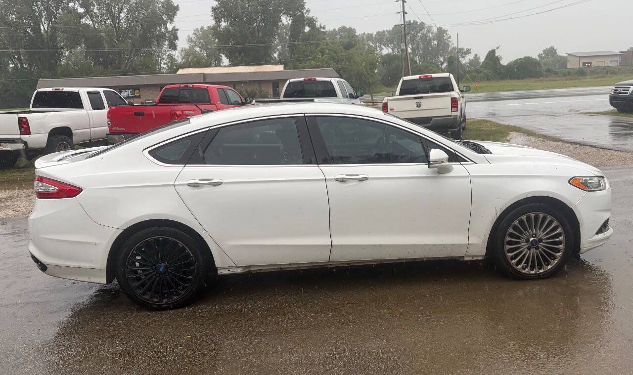 Used 2013 Ford Fusion Titanium FWD image 3