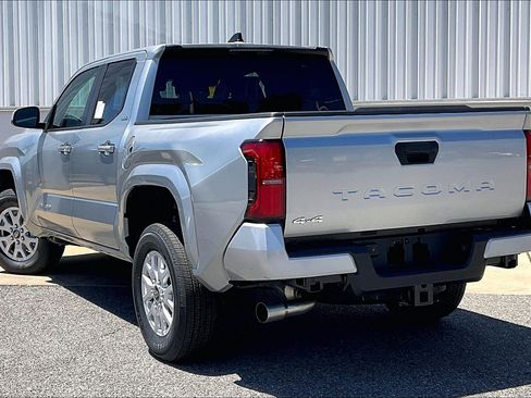 New 2026 Toyota Tacoma SR5 AWD/4WD image 3