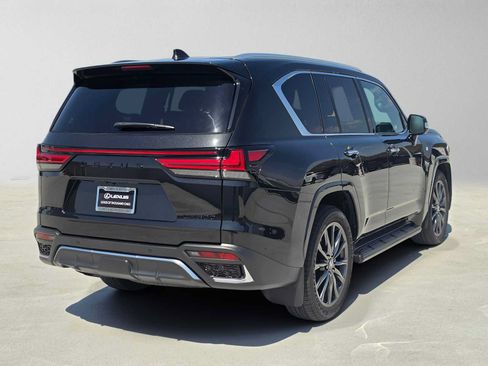 Used 2026 Lexus LX 600 F Sport AWD/4WD image 3