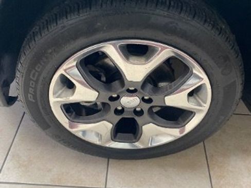 Used 2020 Jeep Compass Limited FWD image 25