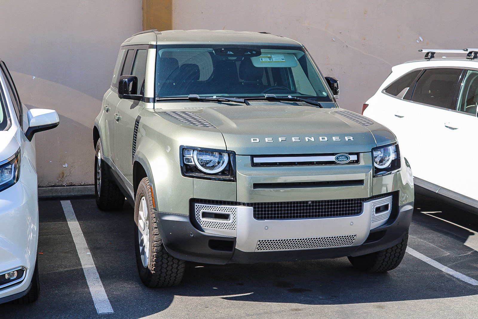 Used 2023 Land Rover Defender 110 S AWD/4WD image 3