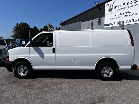Used 2022 Chevrolet Express 2500 w/ Driver Convenience Package image 8