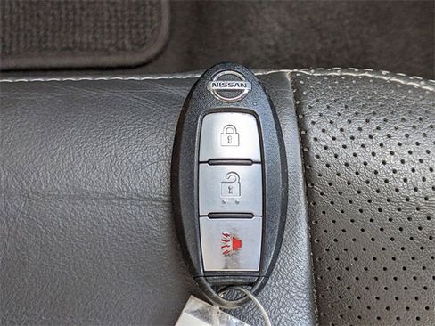 Used 2021 Nissan Frontier PRO-4X w/ Pro-4x Utility Package image 26