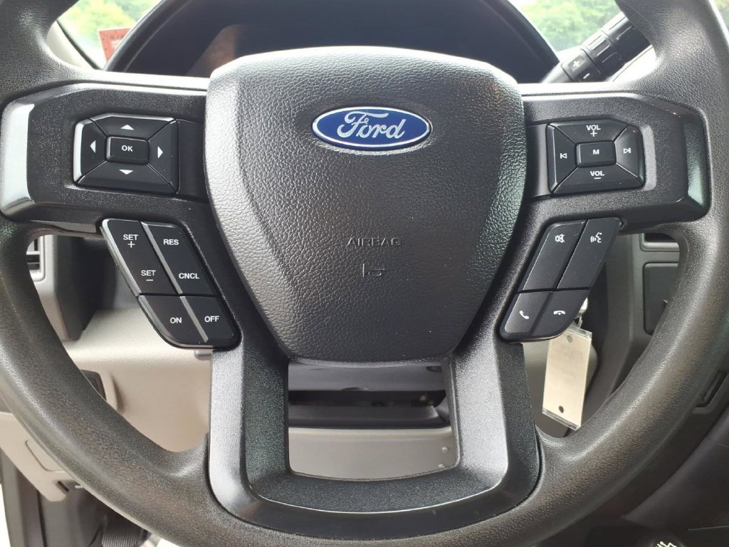 Used 2019 Ford F550 4x4 Regular Cab Super Duty w/ XL Value Package image 17