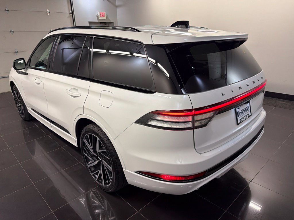 New 2027 Lincoln Aviator Black Label w/ Jet Appearance Package AWD/4WD image 4