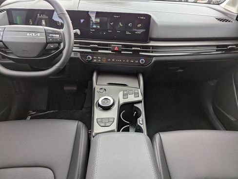 New 2026 Kia Sportage EX image 15