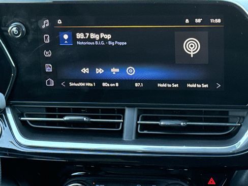 Certified 2024 Chevrolet Trax RS w/ Sunroof Package image 23