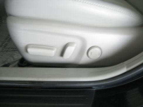 Used 2012 Toyota Camry XLE image 14