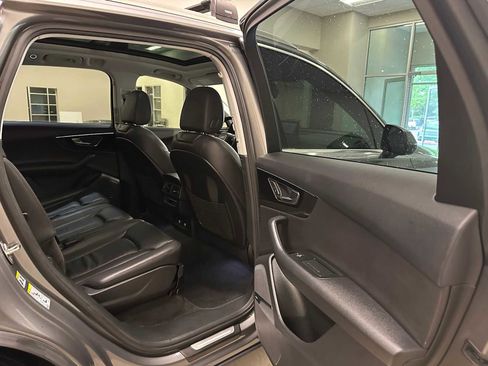Used 2018 Audi Q7 3.0T Premium Plus w/ Premium Plus Package AWD/4WD image 28