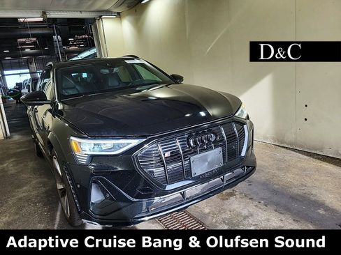 Used 2022 Audi e-tron S Premium Plus w/ 21" Black Optic Package image 1