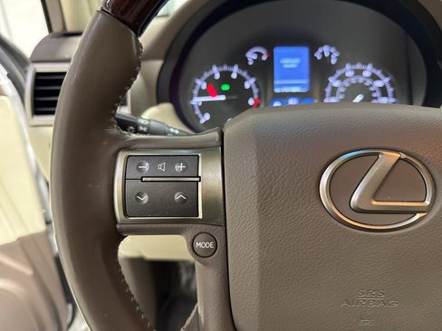 Used 2015 Lexus GX 460 image 25