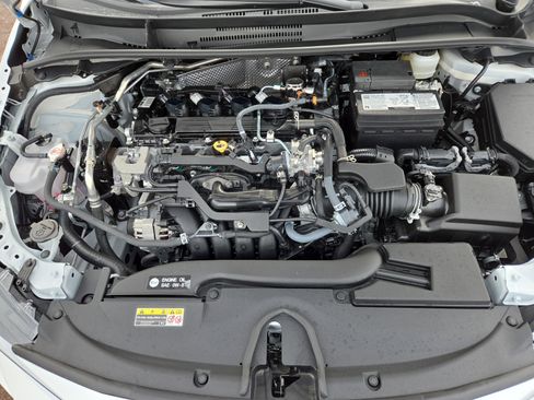 Certified 2025 Toyota Corolla LE image 28