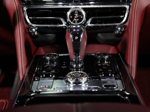 Used 2020 Bentley Flying Spur W12 image 29