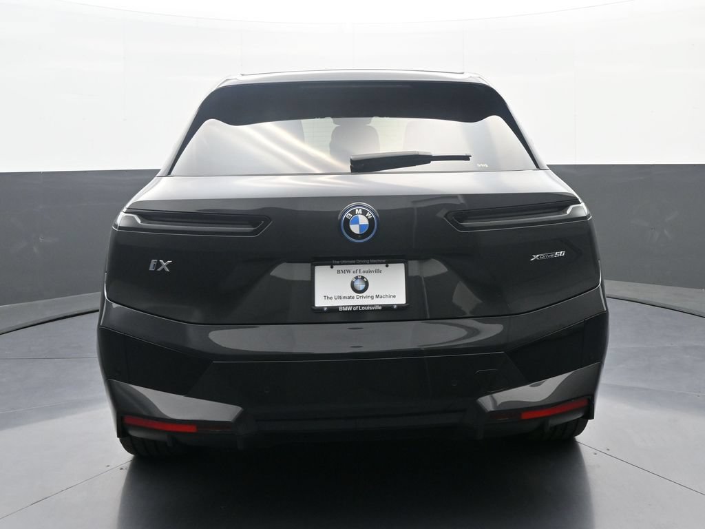 Used 2024 BMW iX xDrive50 w/ Sport Package AWD/4WD image 6