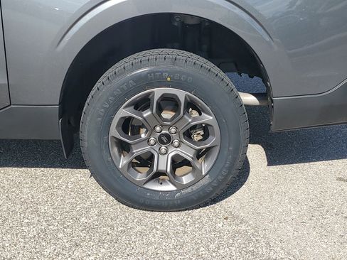 Used 2022 Ford Maverick XLT image 11