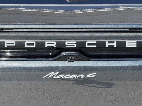 New 2024 Porsche Macan 4 Electric image 24