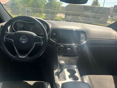 Used 2019 Jeep Grand Cherokee Altitude image 21