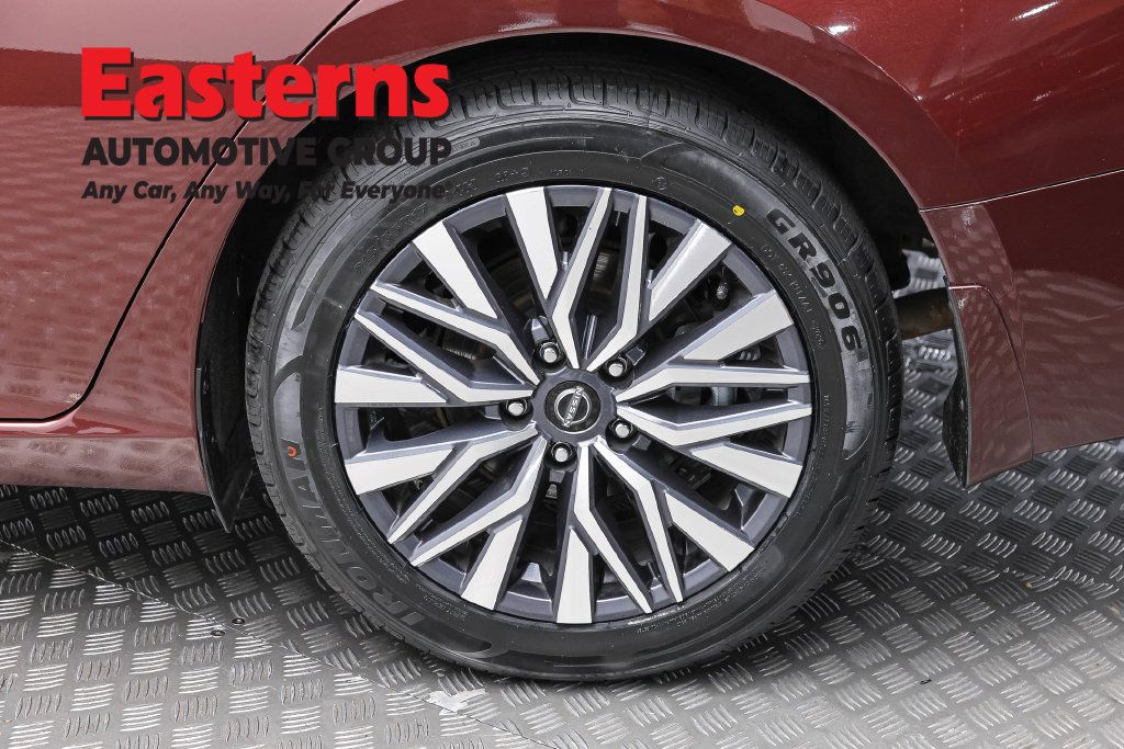 Used 2023 Nissan Altima 2.5 SV w/ SV Premium Package FWD image 10