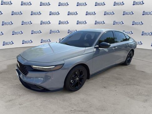 Used 2025 Honda Accord SE image 3