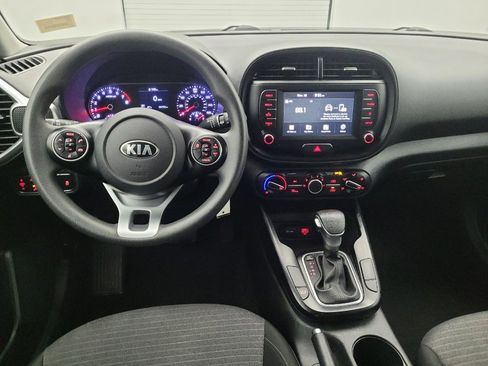 Used 2021 Kia Soul S image 22