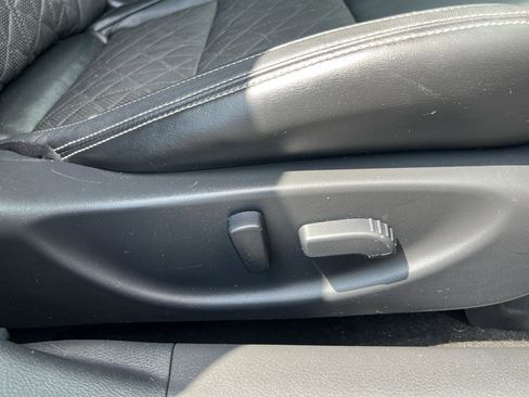 Used 2017 Nissan Maxima Platinum FWD image 10