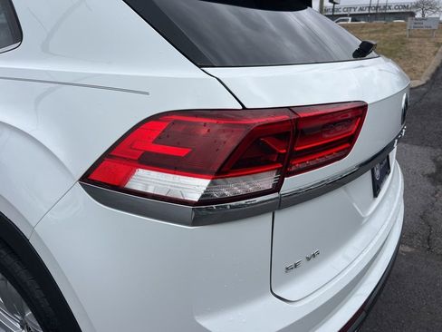 Used 2023 Volkswagen Atlas Cross Sport SE image 12