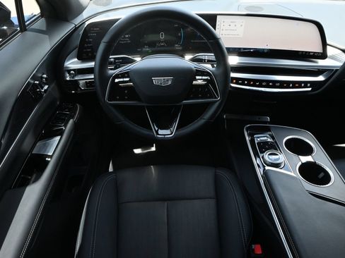Used 2024 Cadillac Lyriq Luxury RWD image 10