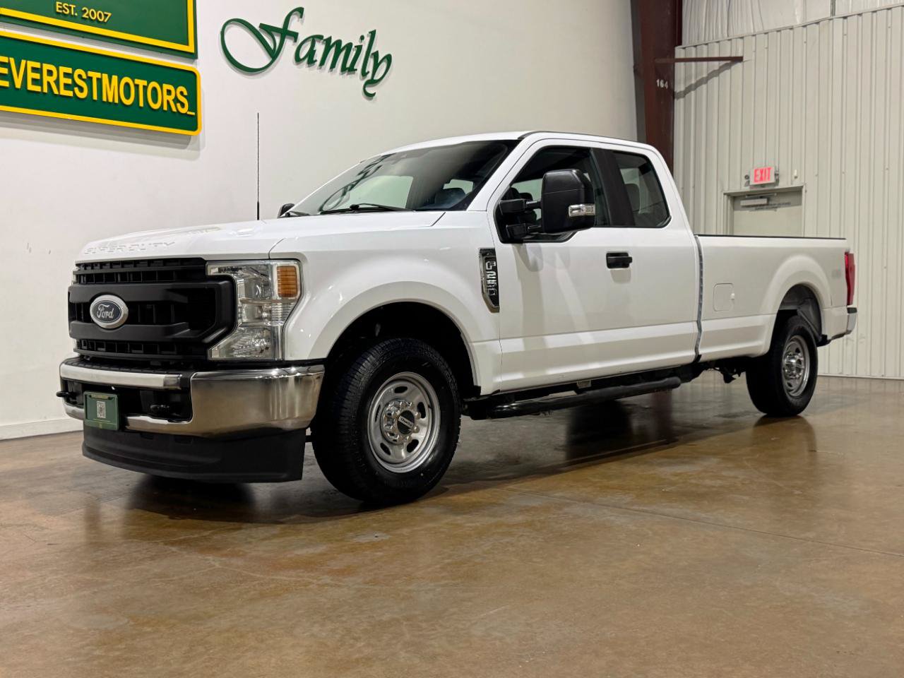 Used 2022 Ford F250 XL w/ Power Equipment Group RWD image 3