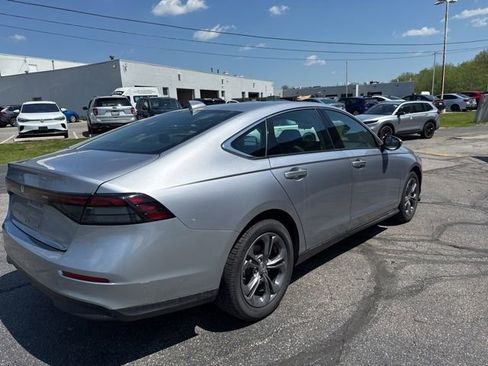 Certified 2023 Honda Accord EX image 3