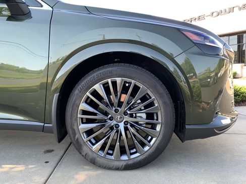 Certified 2026 Lexus RX 450h AWD w/ Convenience Package image 13
