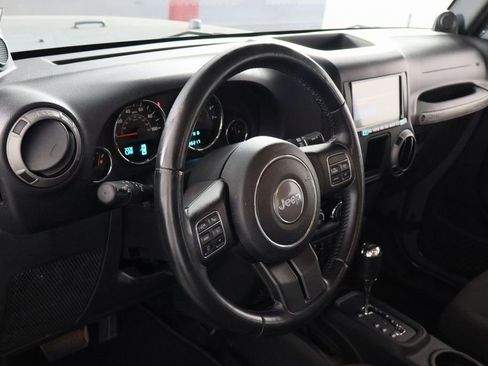 Used 2014 Jeep Wrangler Unlimited Sport w/ Connectivity Group AWD/4WD image 14