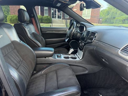 Used 2019 Jeep Grand Cherokee SRT AWD/4WD image 30