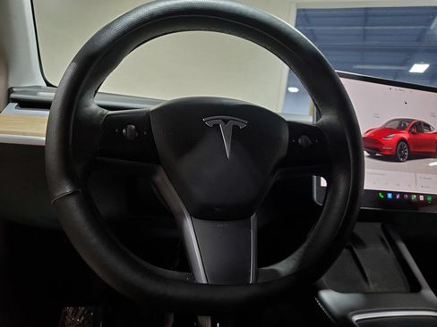 Used 2023 Tesla Model Y Long Range AWD/4WD image 25