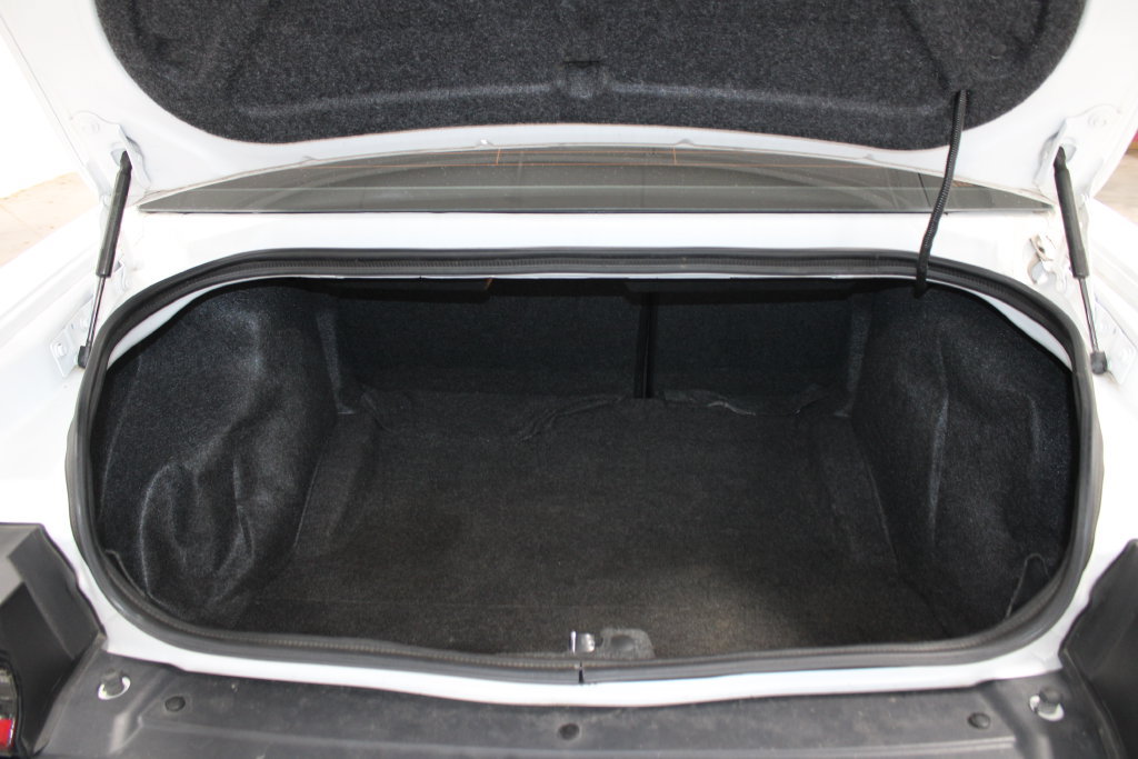 Used 2019 Dodge Challenger R/T RWD image 24