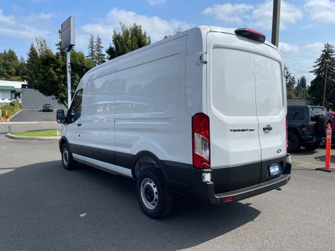 New 2026 Ford Transit 250 148 Medium Roof RWD image 11