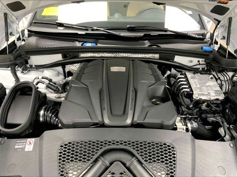 New 2026 Porsche Macan S image 21