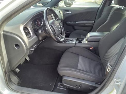 Certified 2022 Dodge Charger R/T w/ Blacktop Package RWD image 8