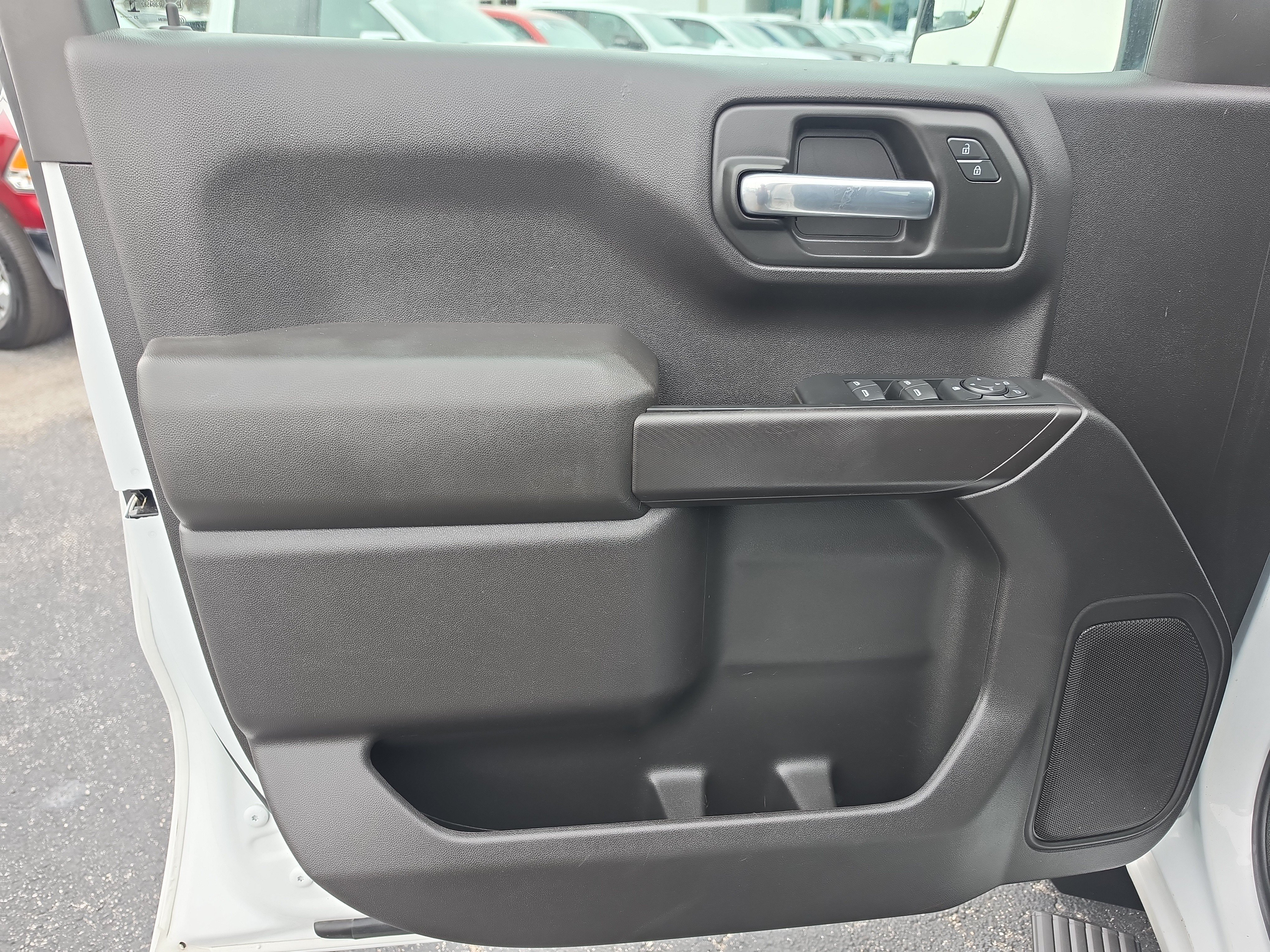 Used 2023 Chevrolet Silverado 1500 Custom Trail Boss w/ LPO, Dark Essentials Package AWD/4WD image 17
