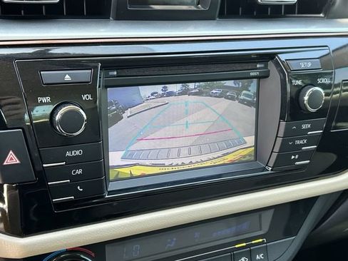 Used 2016 Toyota Corolla LE FWD image 25