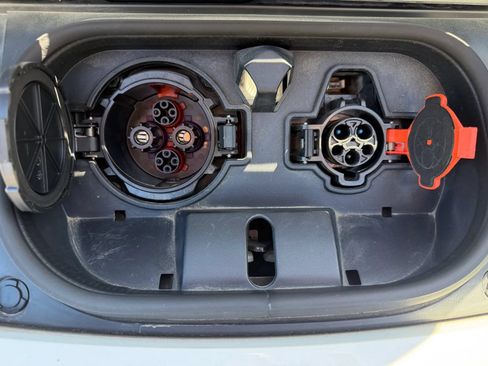 Used 2018 Nissan Leaf S w/ S Charge Package FWD image 30