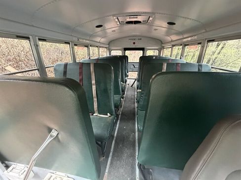 Used 2009 Chevrolet Express 3500 RWD image 14