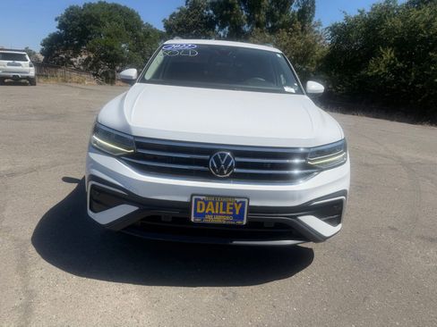 Used 2022 Volkswagen Tiguan SE FWD image 8