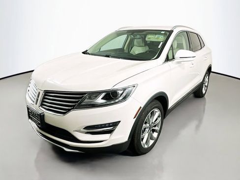 Used 2018 Lincoln MKC Select w/ Select Plus Package FWD image 3