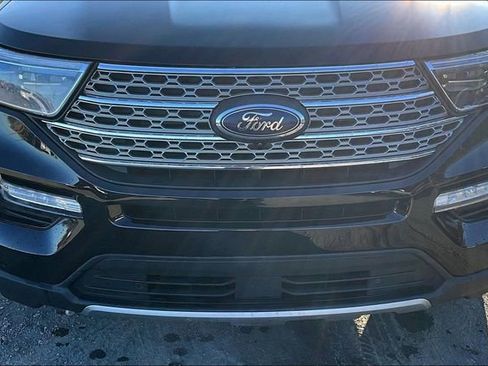 Used 2023 Ford Explorer Limited w/ Equipment Group 301A image 30