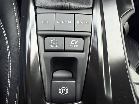 New 2026 Toyota Camry SE Nightshade image 25