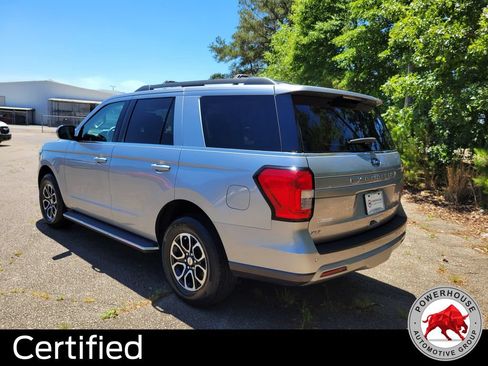 Used 2023 Ford Expedition XLT AWD/4WD image 3