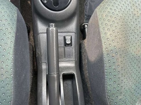 Used 2007 Toyota Yaris 2-Door Hatchback FWD image 21