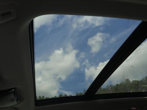 Used 2023 BMW X7 xDrive40i w/ Premium Package image 25