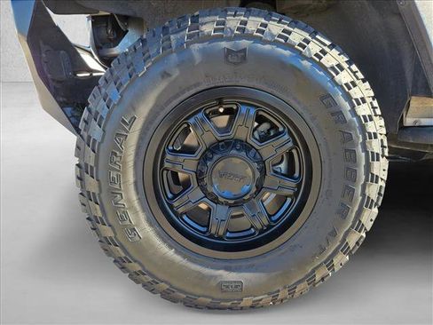 Used 2018 Jeep Wrangler Unlimited Sport S image 21